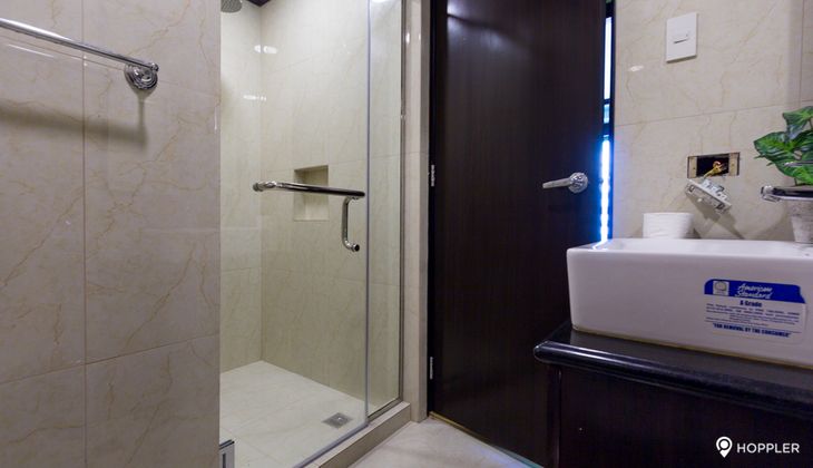 "3BR Condo for Rent in The Grove by Rockwell, Ugong, Pasig"10