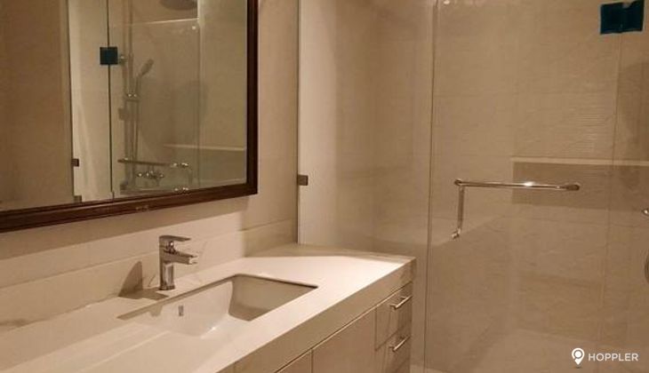 "3BR Condo for Rent in Pacific Plaza Ayala, Urdaneta Village, Makati"08