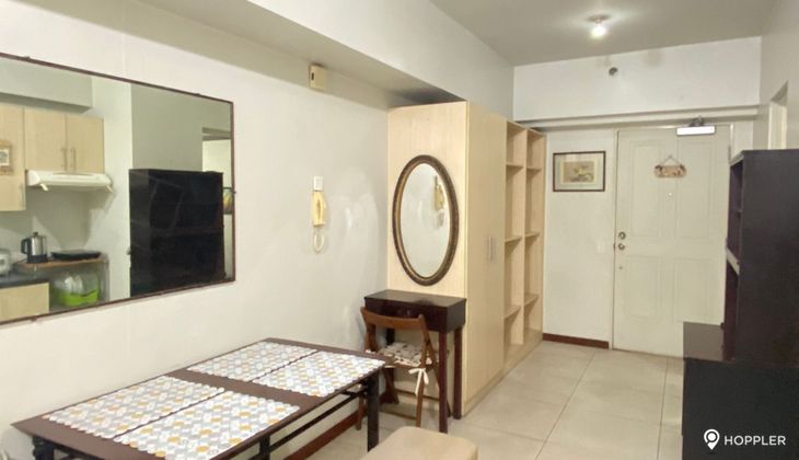 "Studio Condo for Rent in The Columns Legaspi, Legazpi Village, Makati"02
