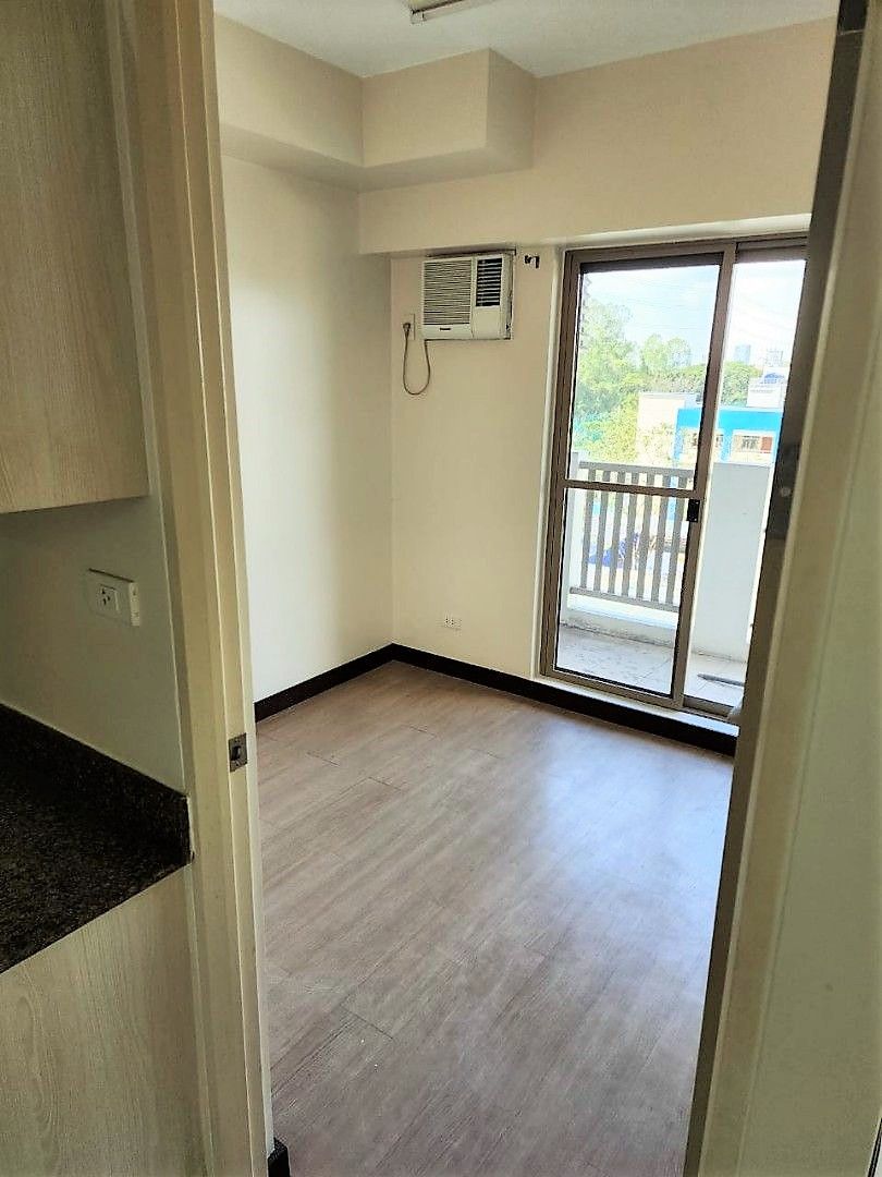 Condo Unit For Rent - 5th Floor at Fairway Terraces04