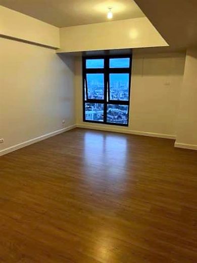 Condo Unit For Rent - 52nd Floor at High Park Vertis01