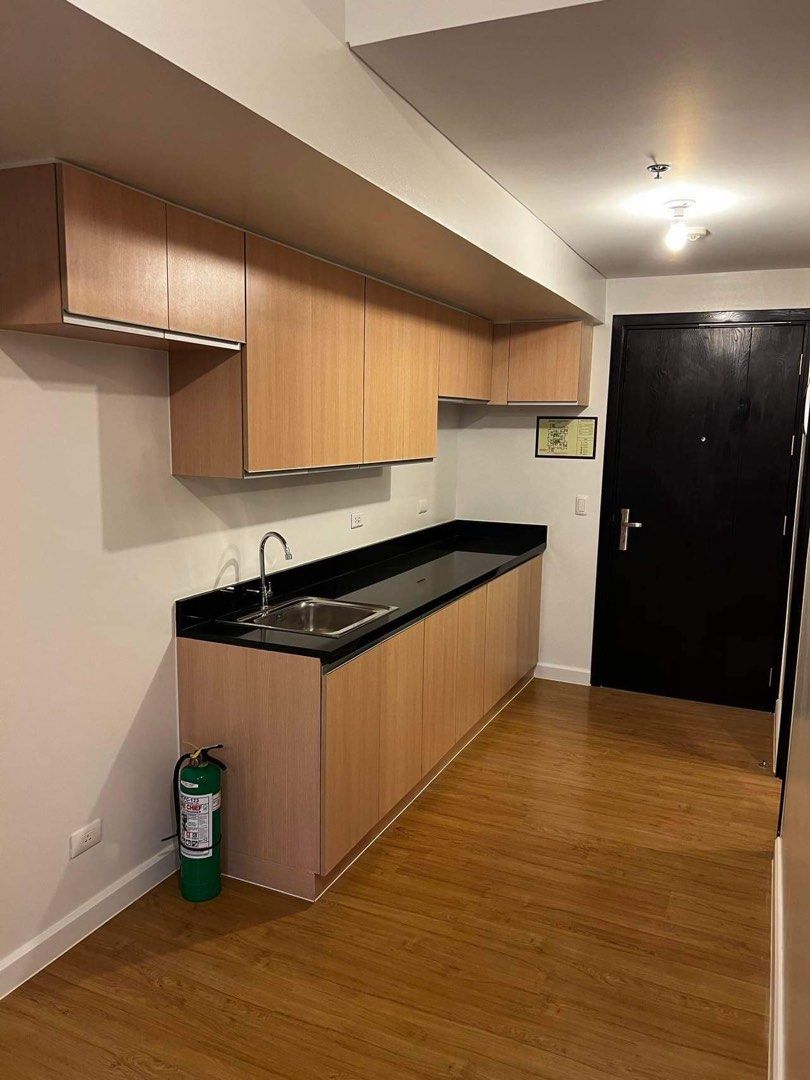 Condo Unit For Rent - 52nd Floor at High Park Vertis04