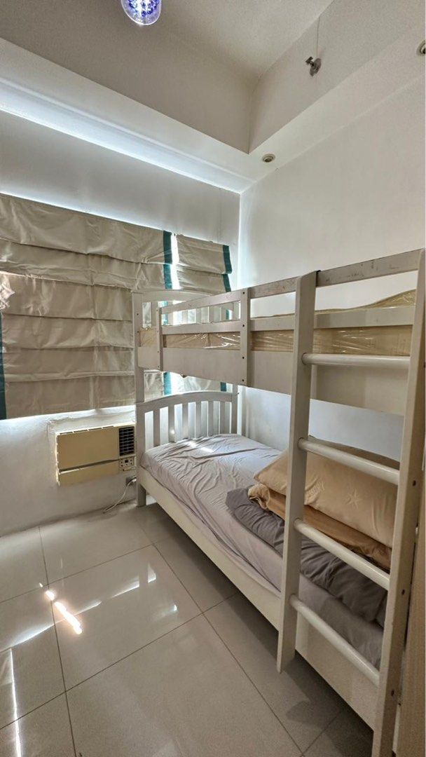 Condo Unit For Rent - 35th Floor at Berkeley Residences04