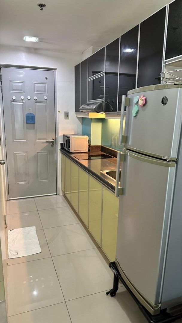 Condo Unit For Rent - 35th Floor at Berkeley Residences07