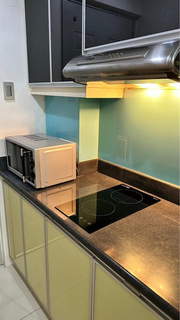 Condo Unit For Rent - 35th Floor at Berkeley Residences08