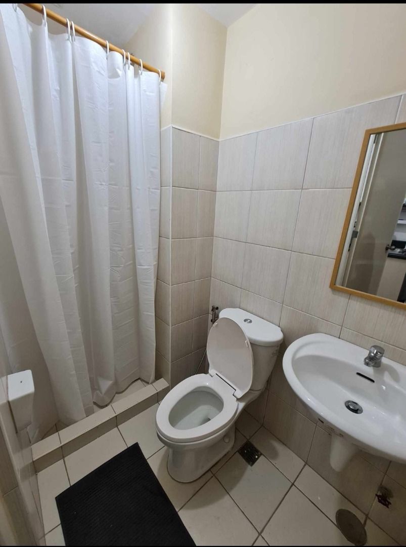 Condo Unit For Rent - 10th Floor at Berkeley Residences03