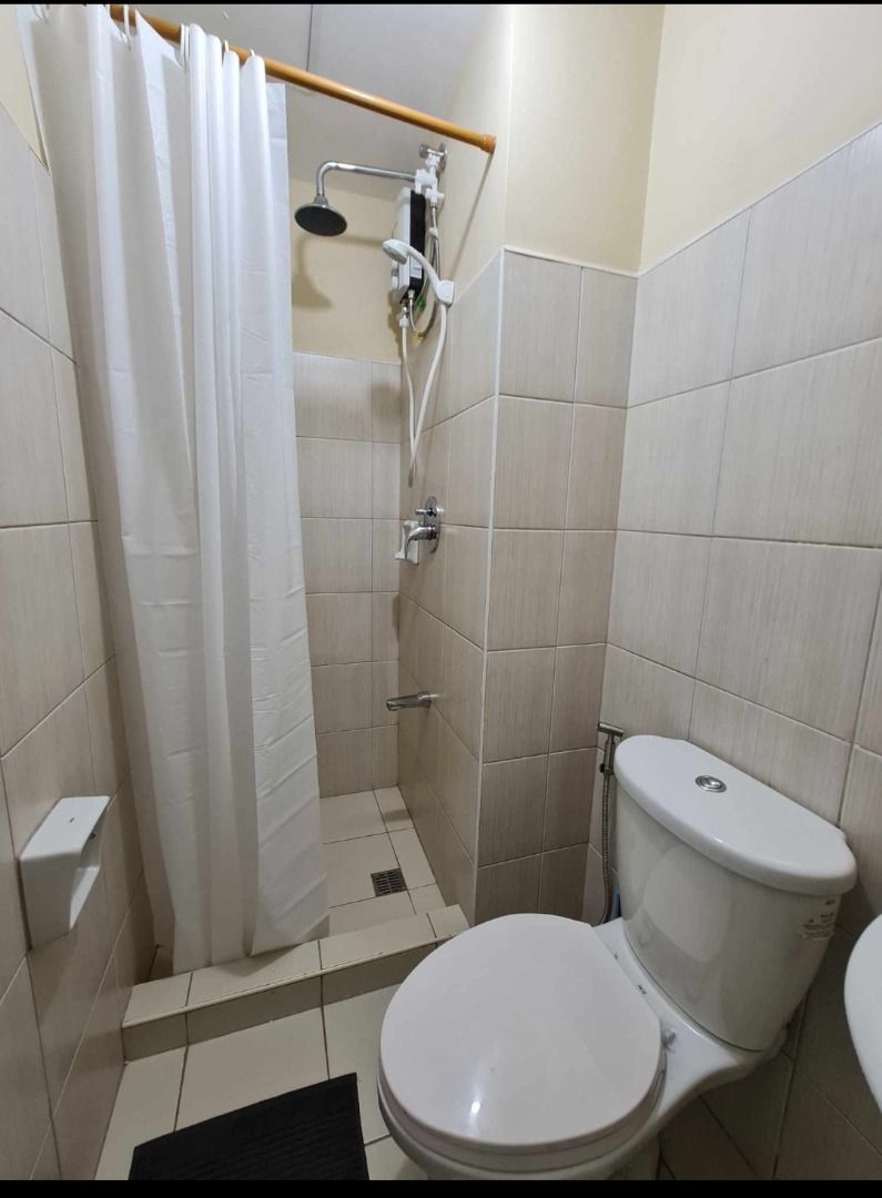 Condo Unit For Rent - 10th Floor at Berkeley Residences09