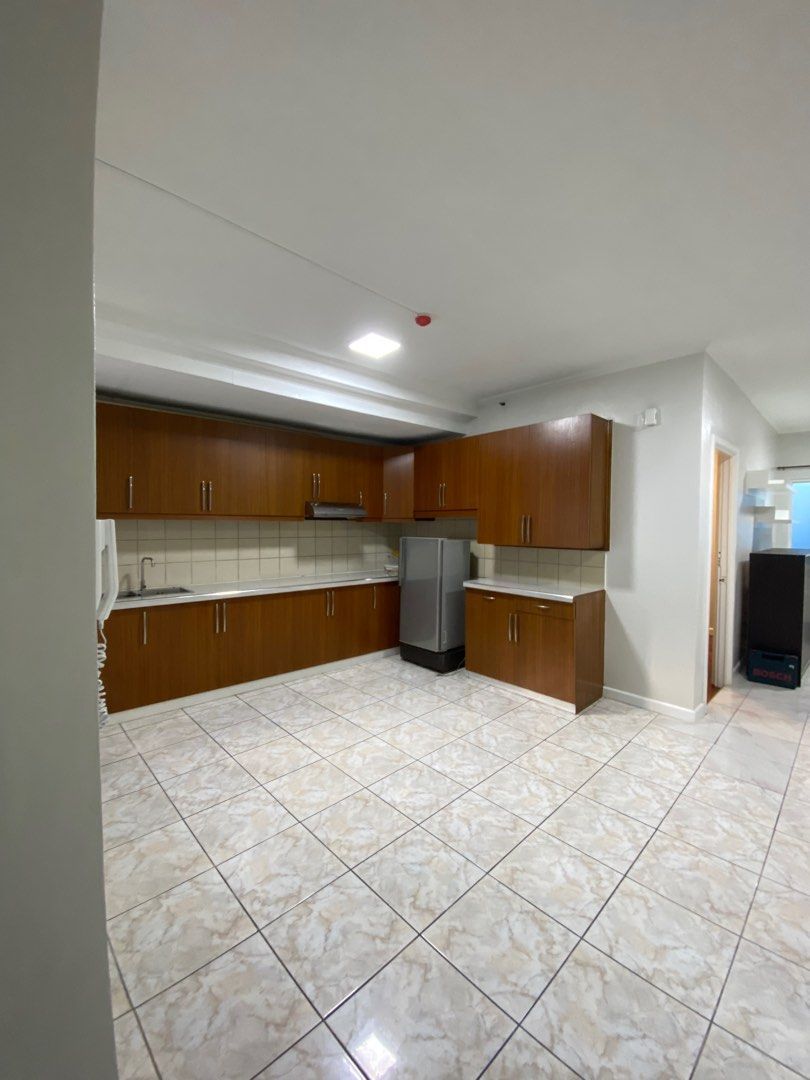 Condo Unit For Rent - 5th Floor at Crowne Bay Tower04