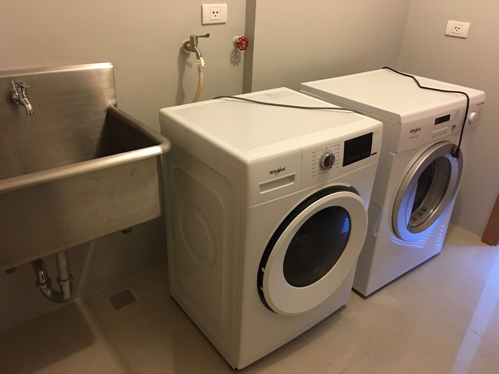 Condo Unit For Rent - 39th Floor Tower 2 at Park Terraces07