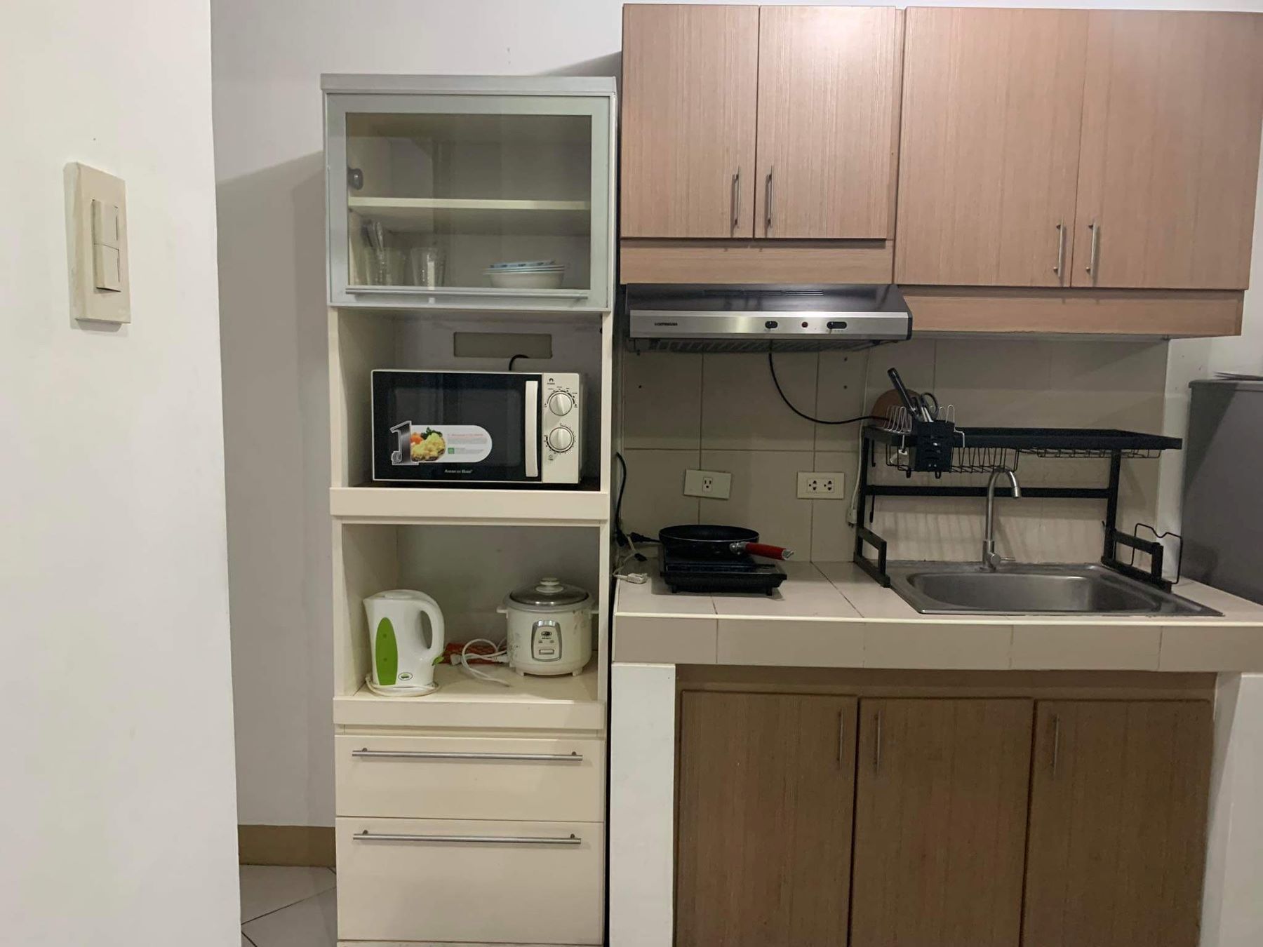 Condo Unit For Rent - Unit 808 at Manila Executive Regency05