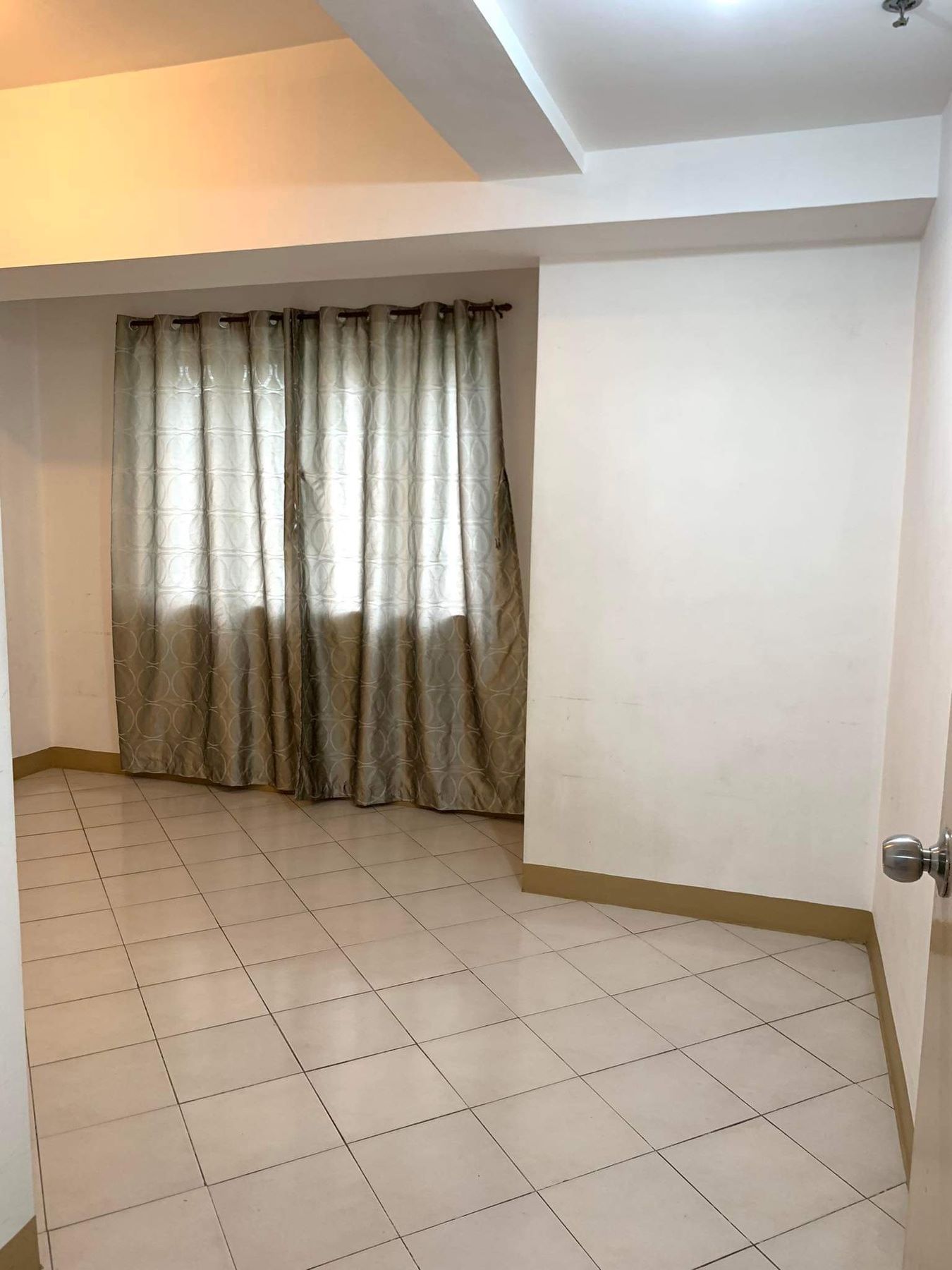 Condo Unit For Rent - Unit 808 at Manila Executive Regency06