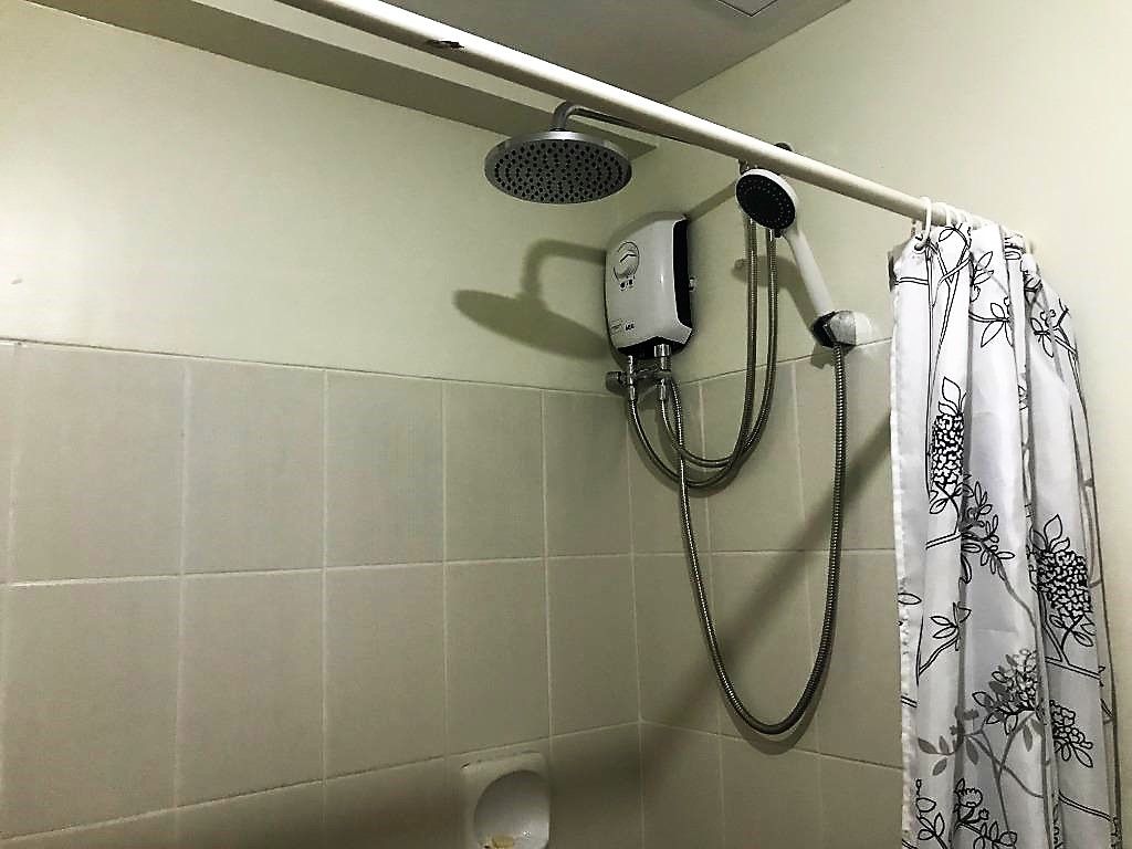 Condo Unit For Rent - 45th Floor South Tower at Zinnia Towers03