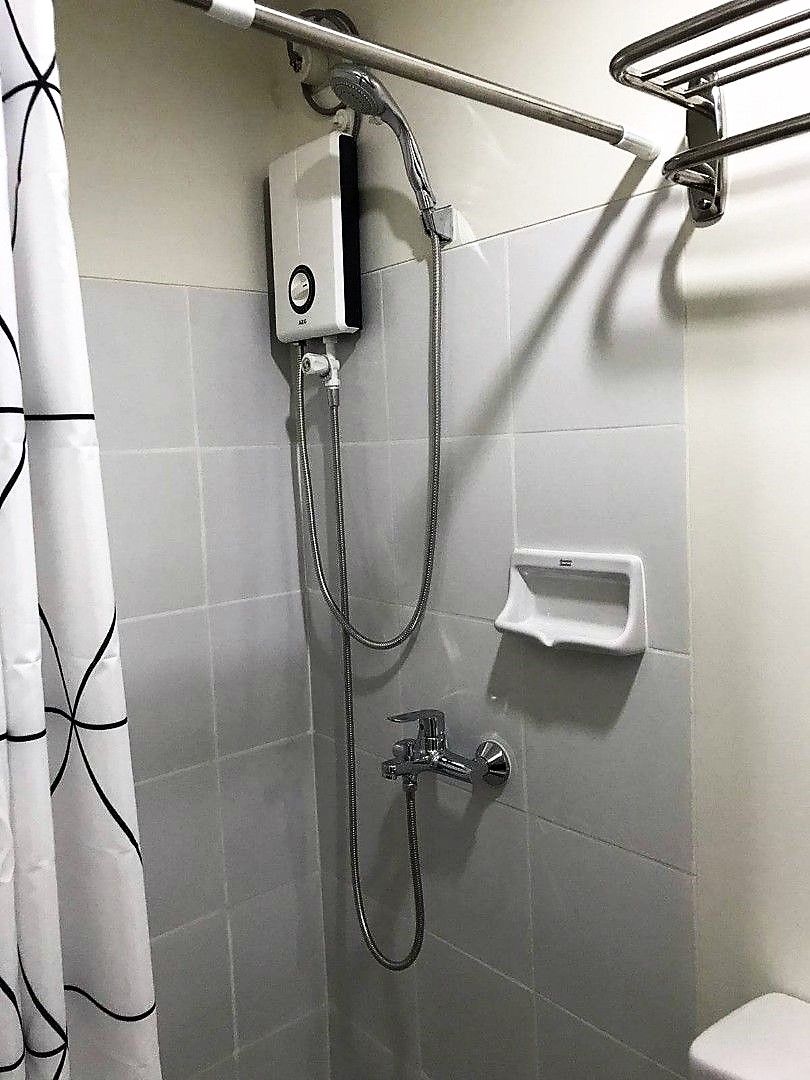 Condo Unit For Rent - 27th Floor at 3 Torre Lorenzo03