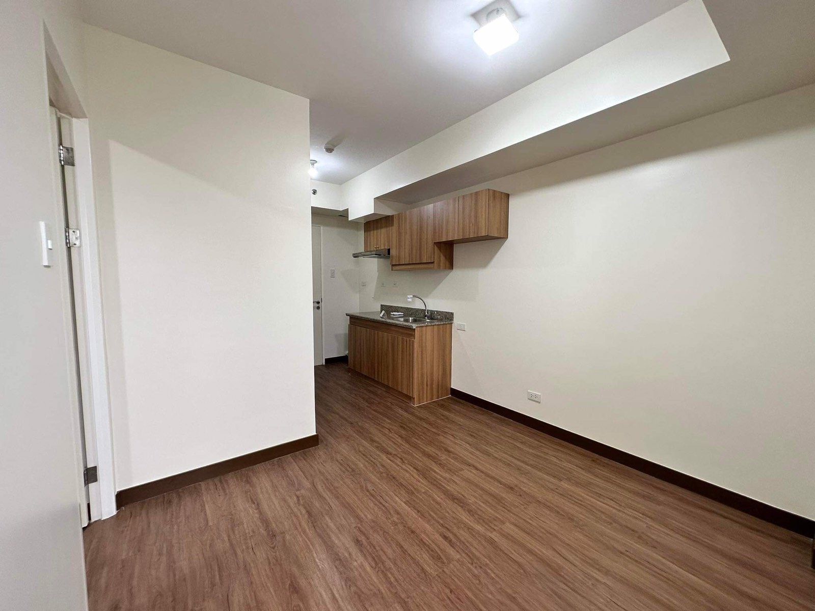 Condo Unit For Rent - 19th Floor Celeste Building at Prisma Residences08