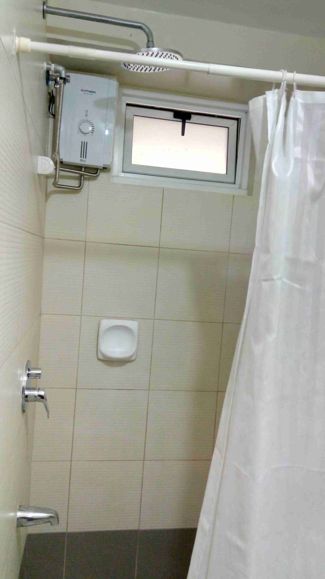 Condo Unit For Rent 18th Floor at One Castilla Place03