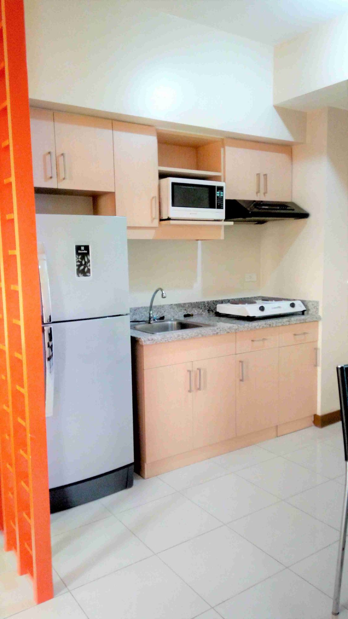 Condo Unit For Rent 18th Floor at One Castilla Place05