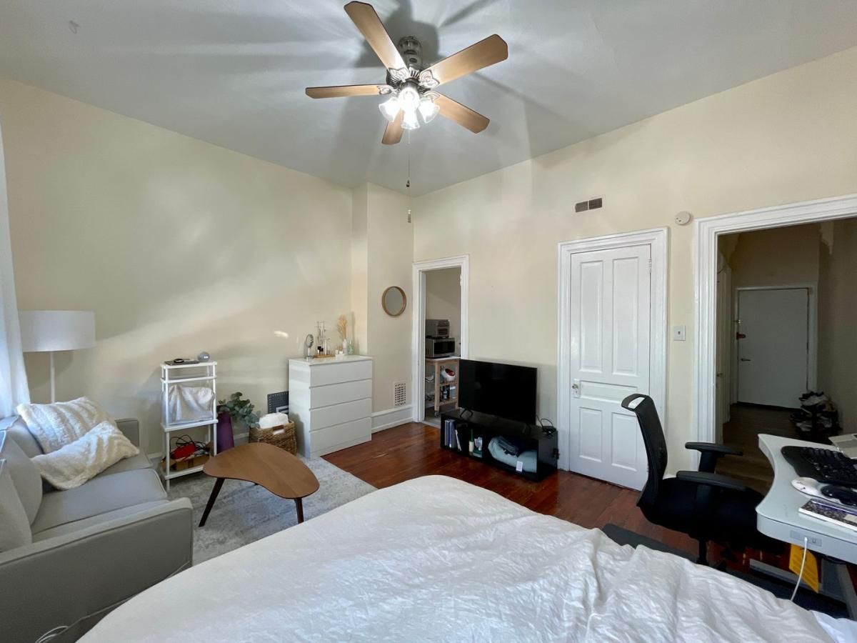 Studio Apartment For Rent03
