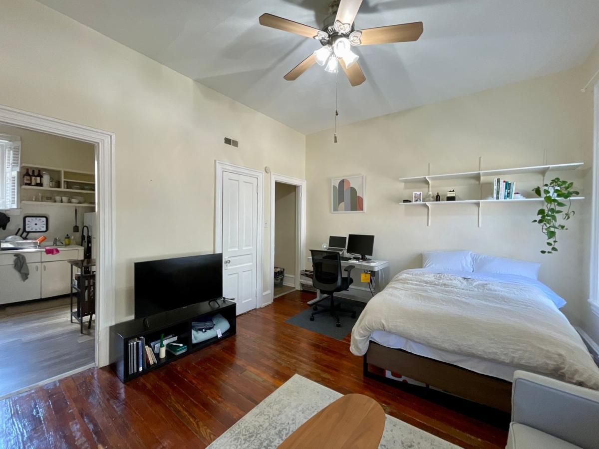 Studio Apartment For Rent04