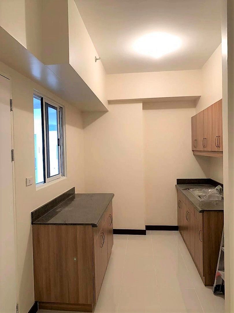 Condo Unit For Rent - 41st Floor at Torre de Manila08