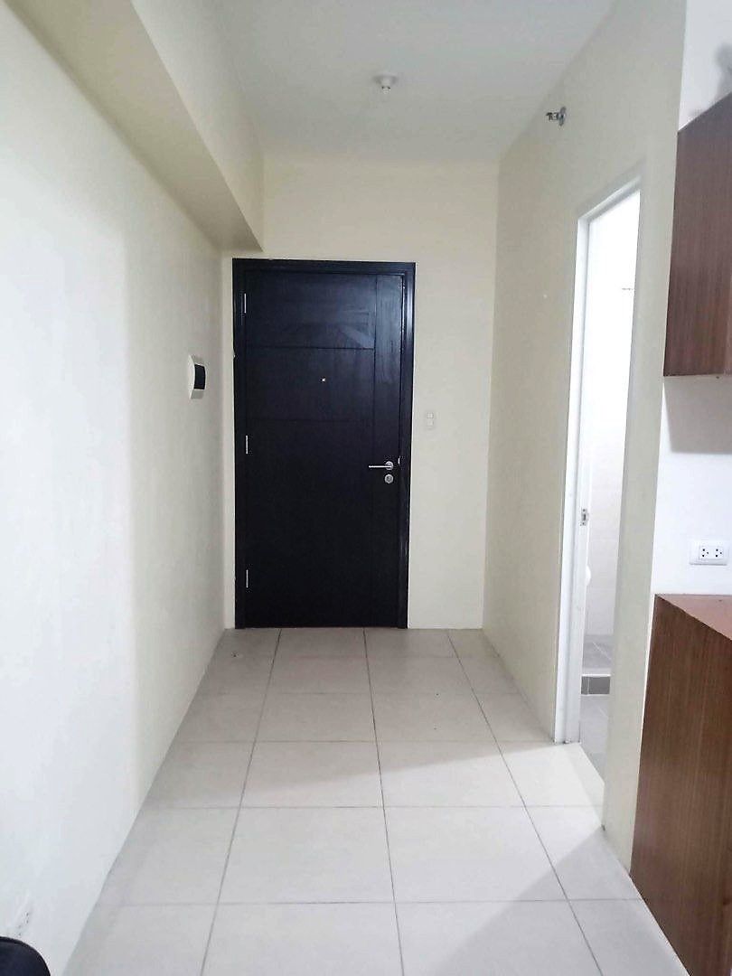 Condo Unit For Rent - 18th Floor Tower 1 at Avida Towers Vita03