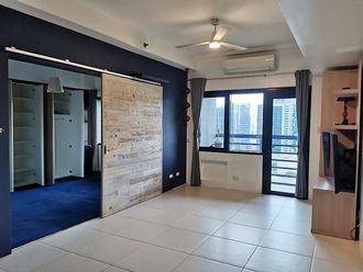Condo Unit For Rent - 18th Floor at Icon Plaza02