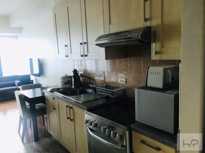 "One Rockwell- Studio, furnished with parking, 27 sqm, Rockwell Center,"04