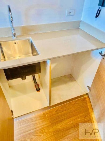 "For Rent: The Rise- 1 BR, Unfurnished, 28sqm, Malugay, Makati."04