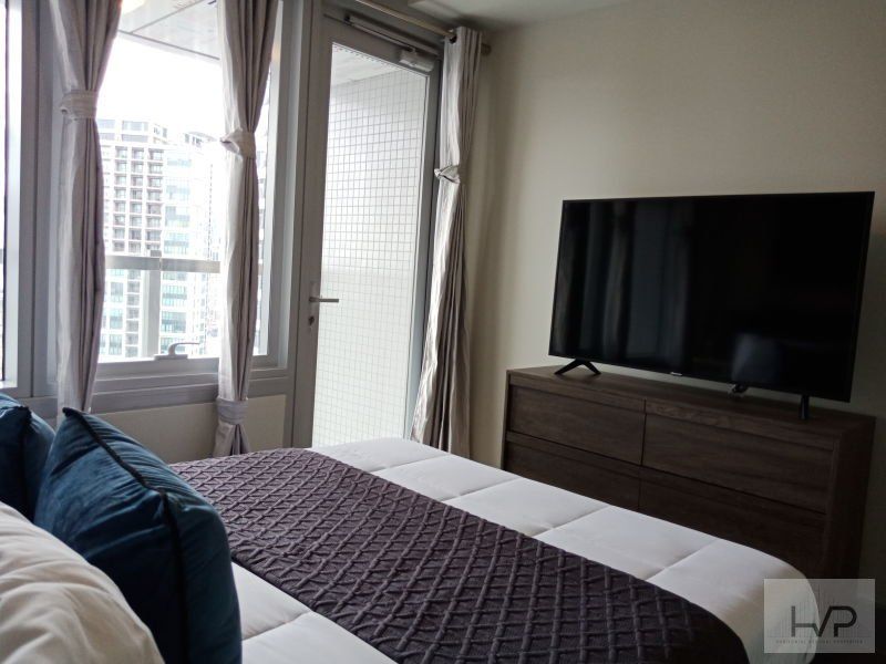"Lincoln Tower - 1BR, 54sqm, Fully furnished w/ Parking, Rockwell Cente"04