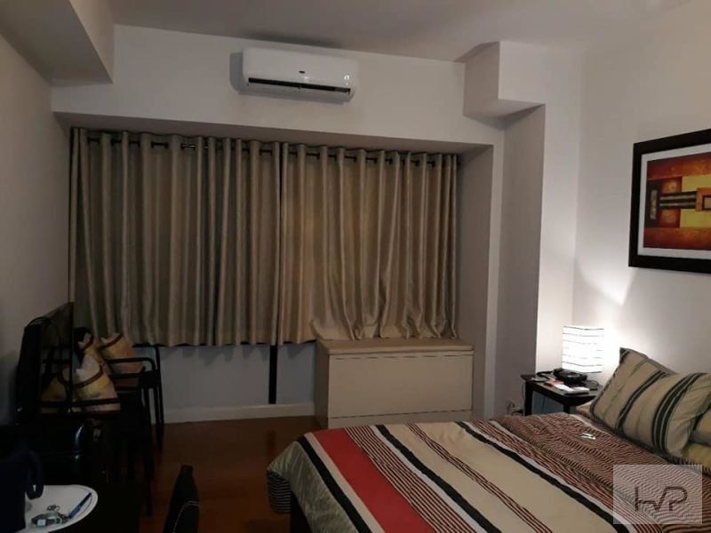 "One Rockwell - 1BR, 27 sqm, fully furnished with One parking."04
