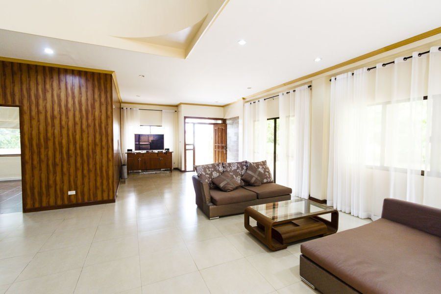 5 Bedroom House for Rent in Maria Luisa Estate Park.03