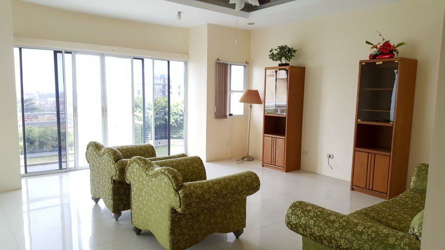 Spacious 4 Bedroom House for Rent in Cebu City Banilad.01