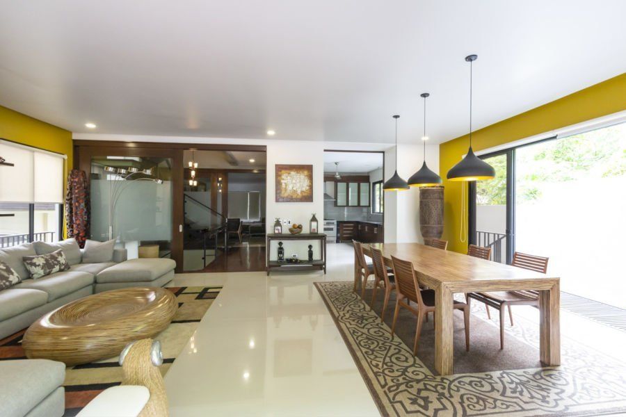 Modern 5 Bedroom House for Rent in Maria Luisa Park.03
