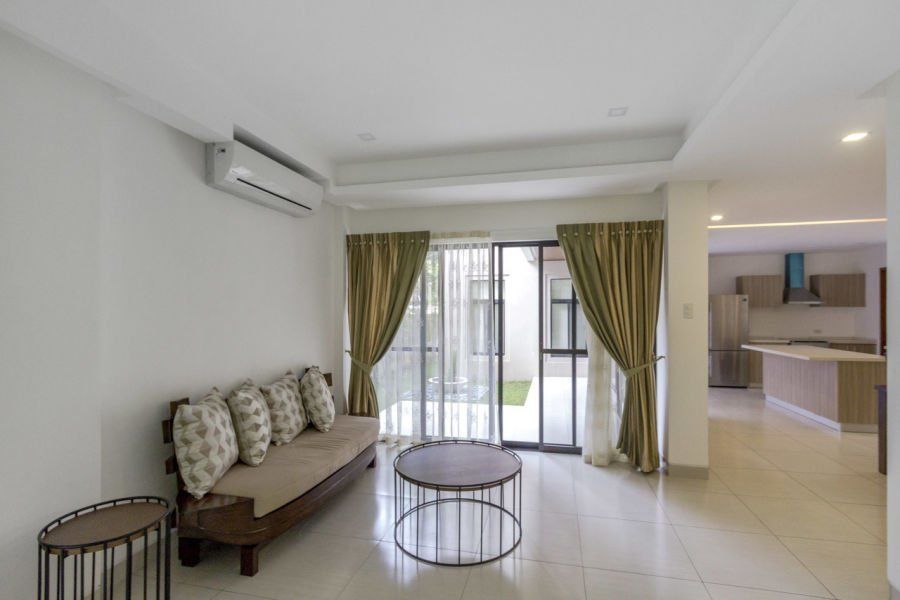 New 3 Bedroom House for Rent in Maria Luisa Park.03