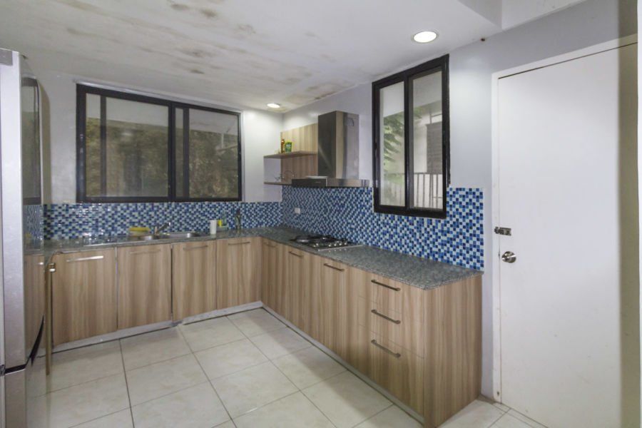 5 Bedroom House for Rent in Maria Luisa Park.04