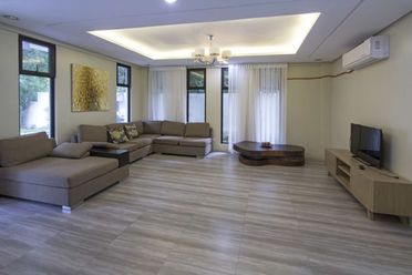 4 Bedroom House for Rent in Maria Luisa Park.02