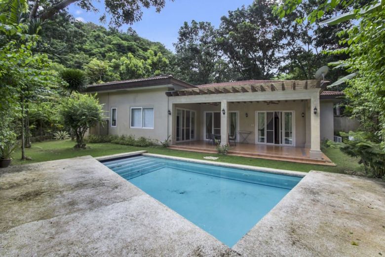 4 Bedroom House for Rent in Cebu Maria Luisa Park.01
