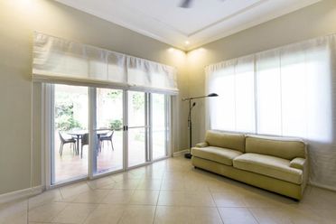 4 Bedroom House for Rent in Cebu Maria Luisa Park.02