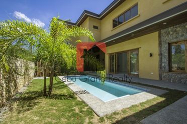 5 Bedroom House for Rent in North Town Homes.02