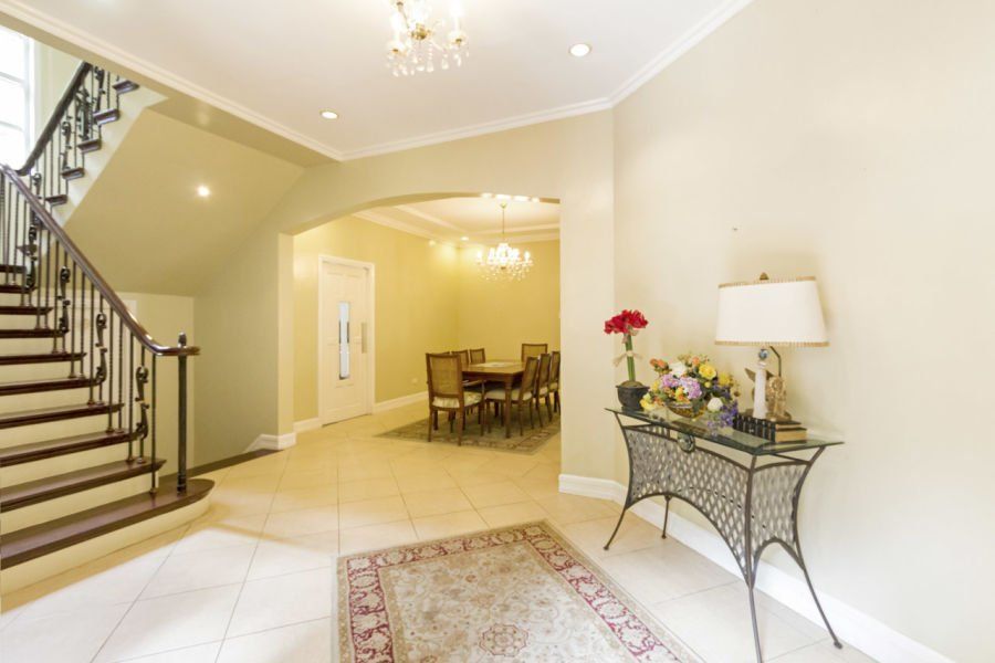 6 Bedroom House for Rent in Maria Luisa Park.04