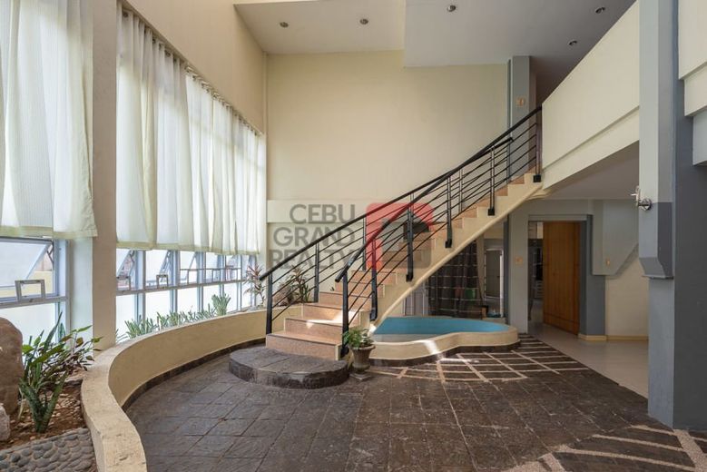 Spacious 7 Bedroom House for Rent in Banilad.01