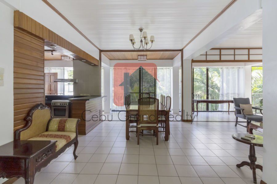 Overlooking 6 Bedroom House for Rent in Maria Luisa Park.04