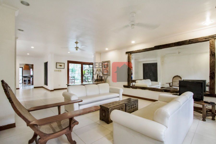 4 Bedroom House with Swimming Pool for Rent in Banilad.03