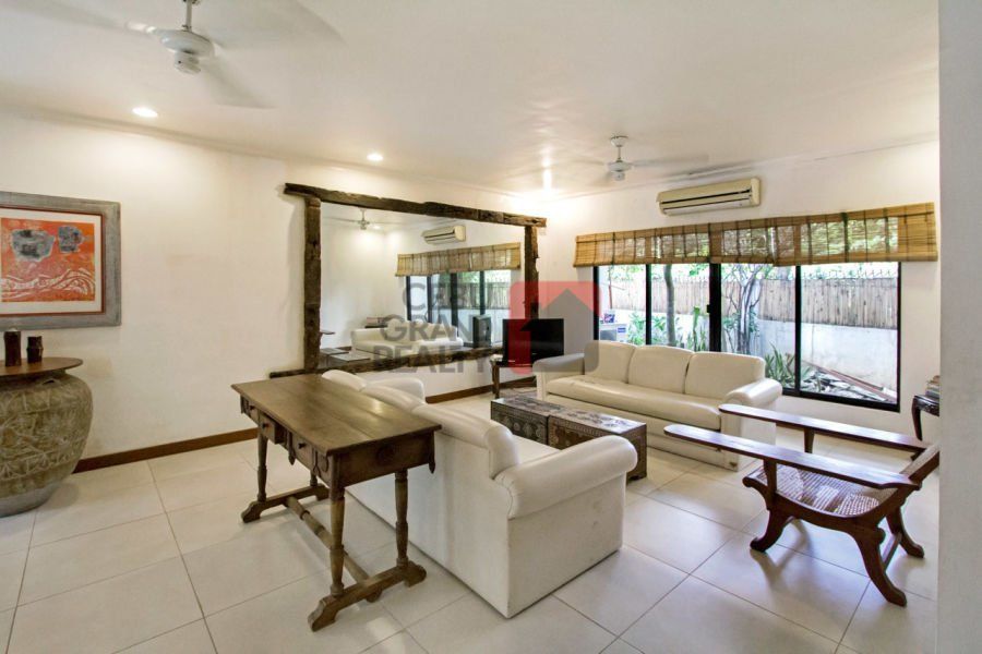 4 Bedroom House with Swimming Pool for Rent in Banilad.04