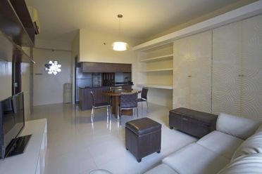2 Bedroom Condo for Rent in Avalon Condominium.02