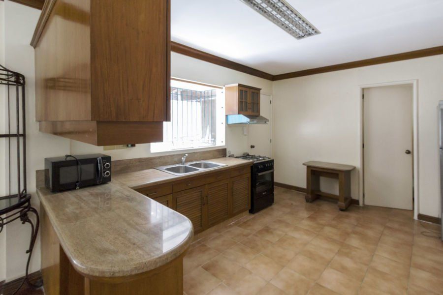 Furnished 3 Bedroom House for Rent in Banilad.03