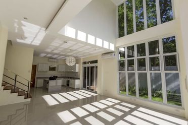 5 Bedroom House for Rent in Maria Luisa Park.02