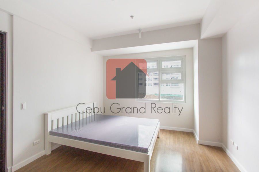 2 Bedroom Condo for Rent in Solinea Towers.03
