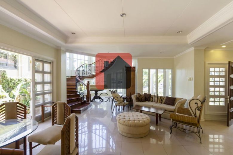 Large 5 Bedroom House for Rent in Maria Luisa Park.01