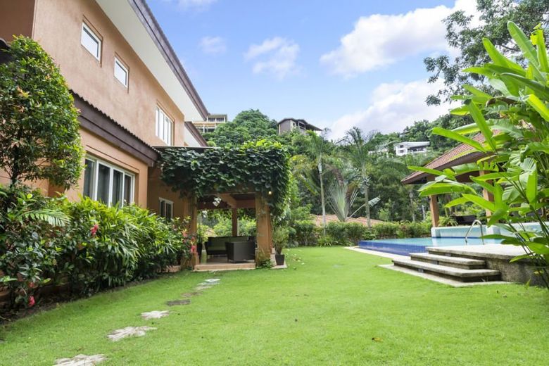 4 Bedroom House for Rent in Maria Luisa Park.01