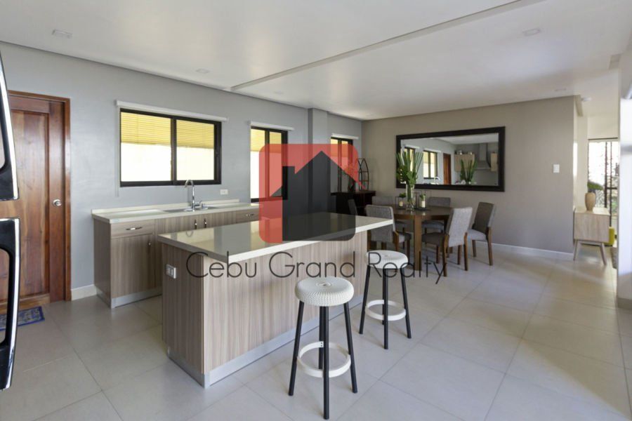 Modern 3 Bedroom House for Rent in Maria Luisa Park.03